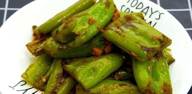 大廚教你虎皮青椒這樣做，口感清脆爽口！