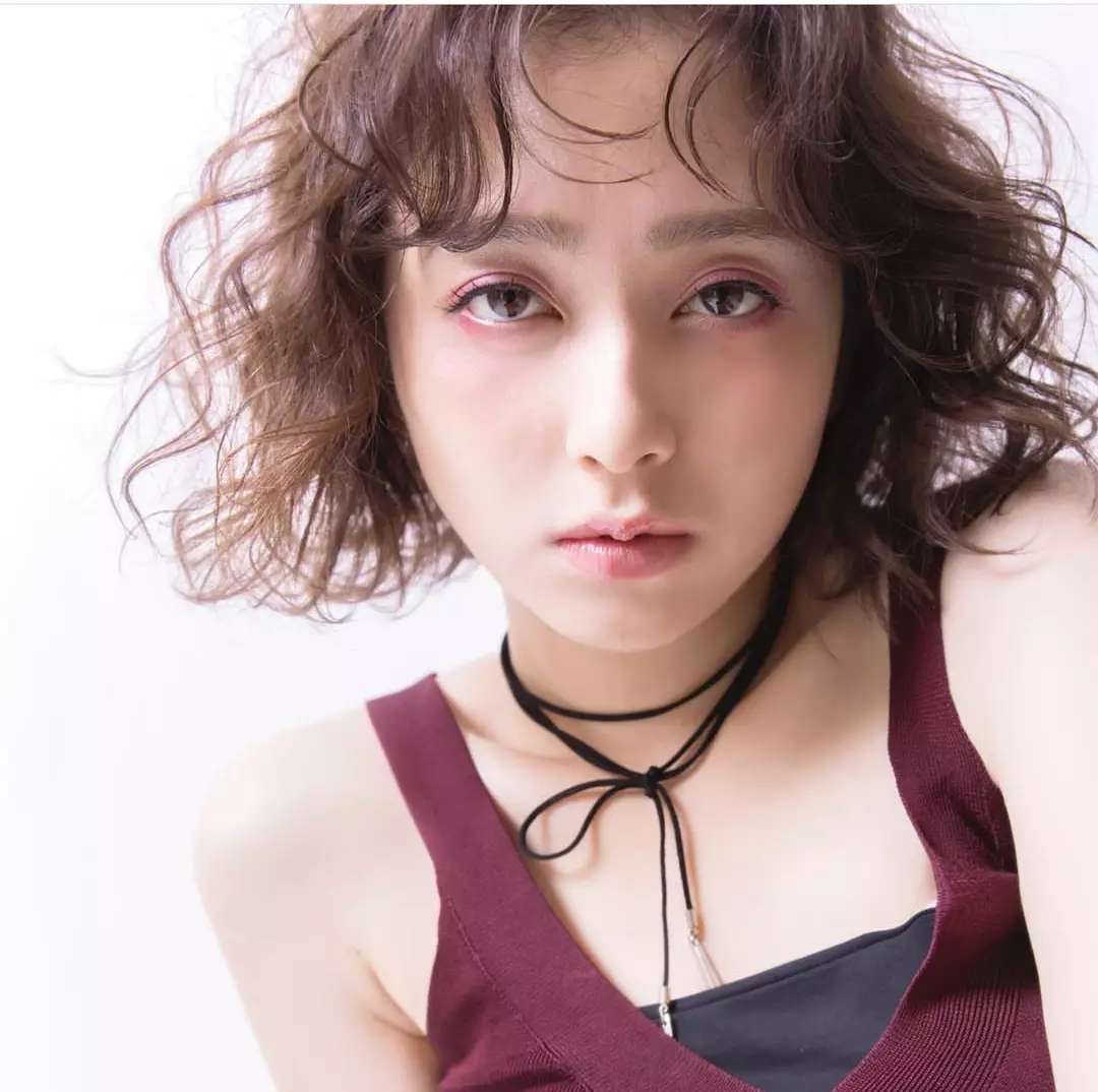 发量少又细软的女生适合什么发型(这三种发型推荐)