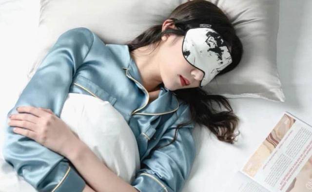 禁止做這幾件事情，可以防止防止減少女性的胸部下垂！