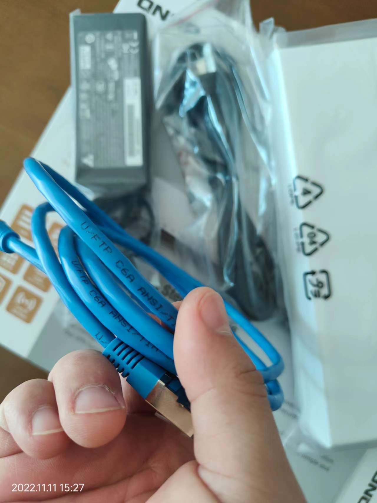 QNAP 301w开箱 QNAP 301w开箱